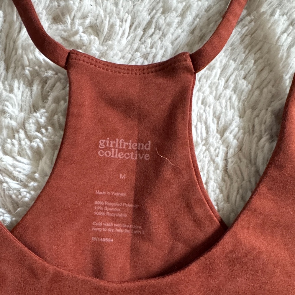 Girlfriend Collective Rust orange workout set - Picture 6 of 7